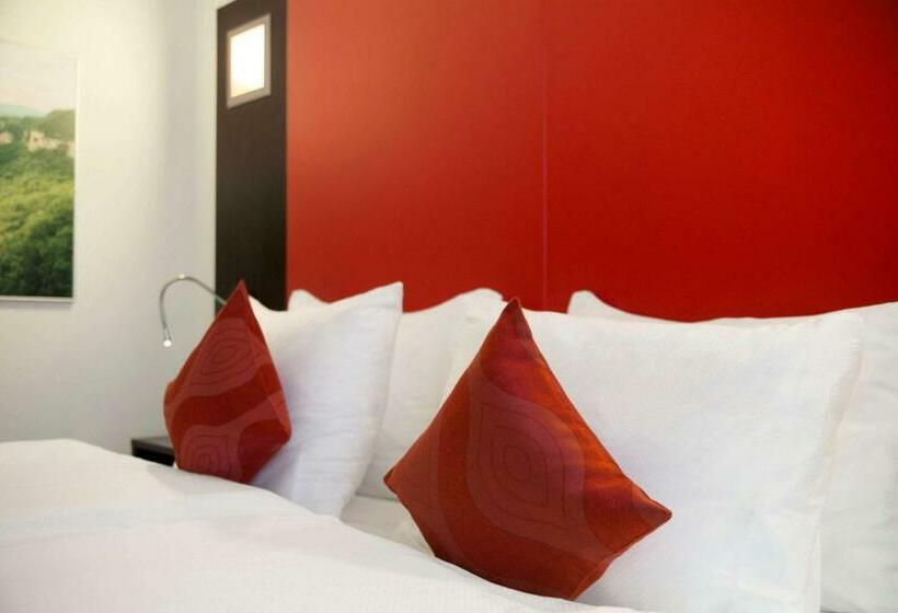 اتاق استاندارد با تخت بزرگ, Ramada Encore By Wyndham Geneva
