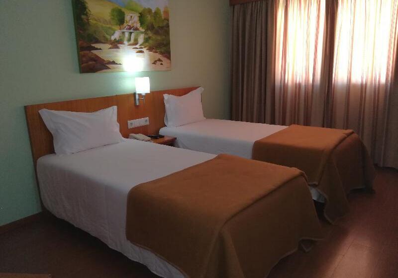 اتاق استاندارد با تخت بزرگ, Ramada Encore By Wyndham Geneva