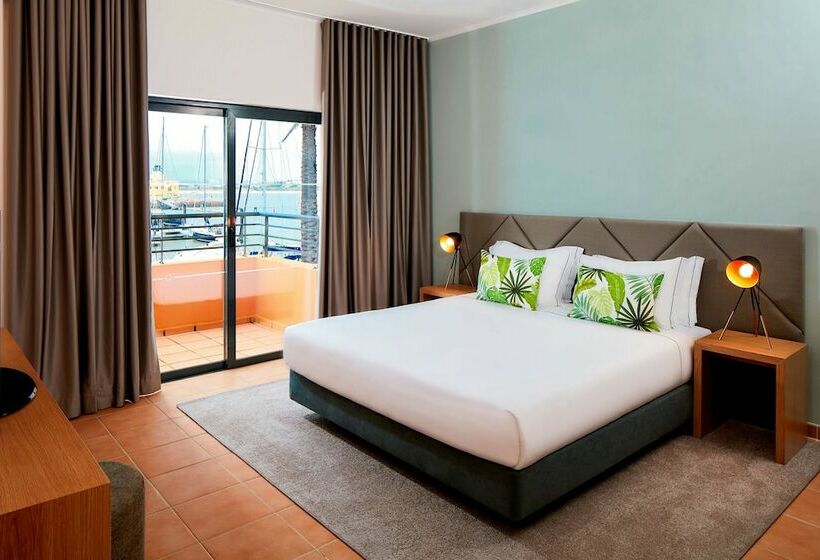 Апартаменты 1 Спальня с Террасой, NH Marina Portimao Resort