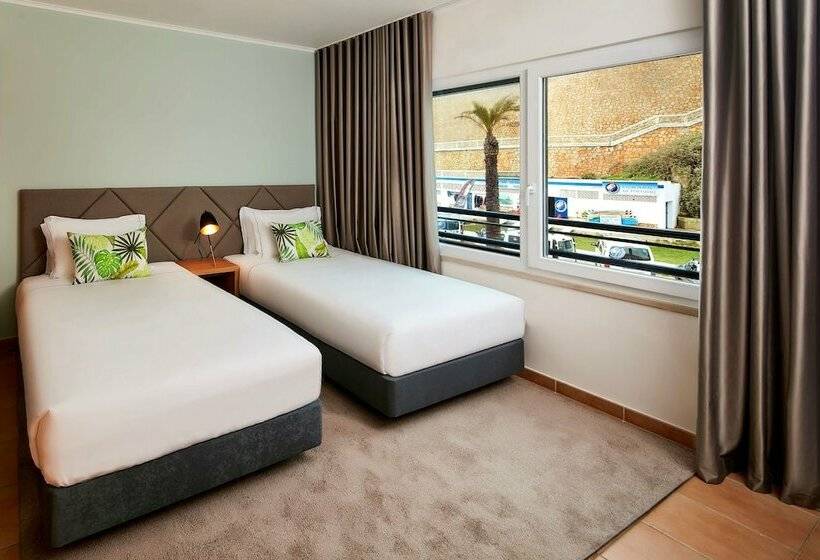 Апартаменты 2 Спальни, NH Marina Portimao Resort