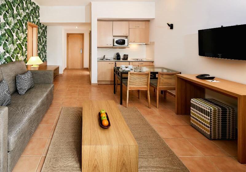 Апартаменты 2 Спальни, NH Marina Portimao Resort