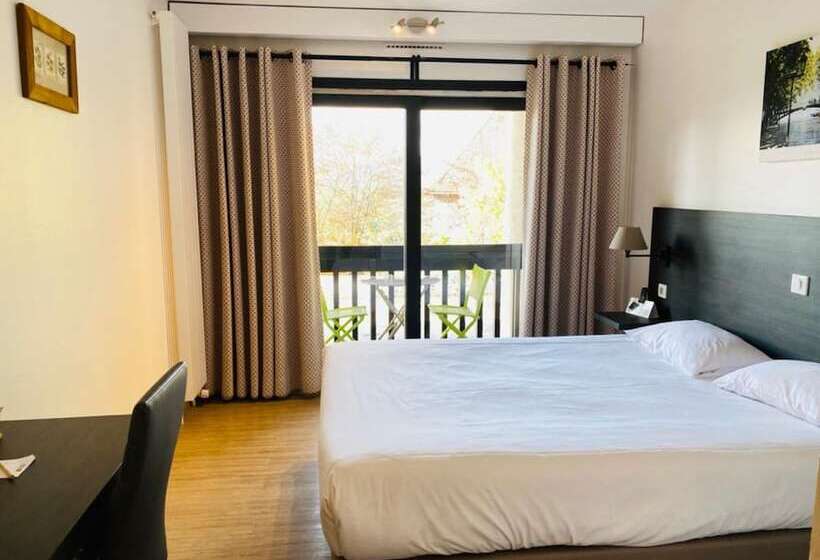Четырехместный Номер Superior, Logis Hôtel Annecy Nord / Argonay