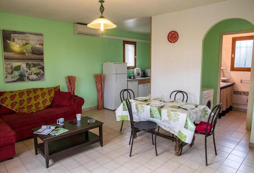 Дом 1 Спальня, Hôtel Les Persèdes