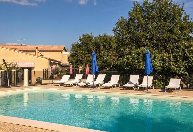 Дом 1 Спальня, Hôtel Les Persèdes