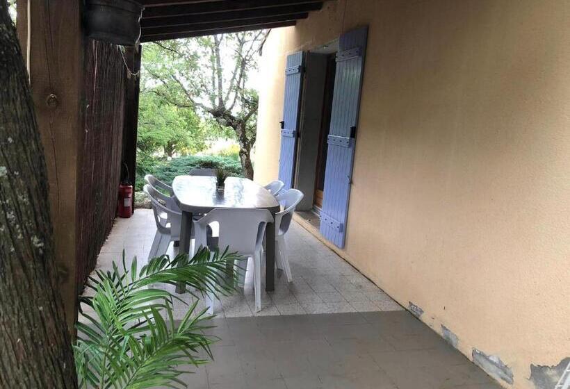 Дом 2 Спальни, Hôtel Les Persèdes