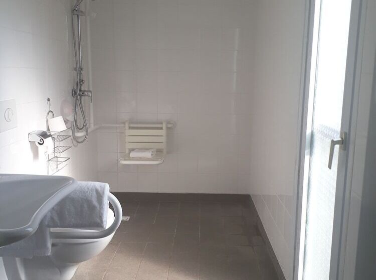 Номер Стандарт, B Hotel Troyes Aéroport