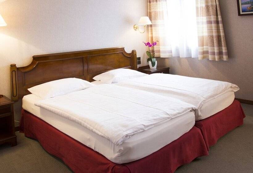 Номер Стандарт, Hostellerie Saint Florent