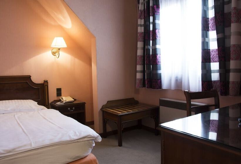 Номер Стандарт Индивидуальный, Hostellerie Saint Florent