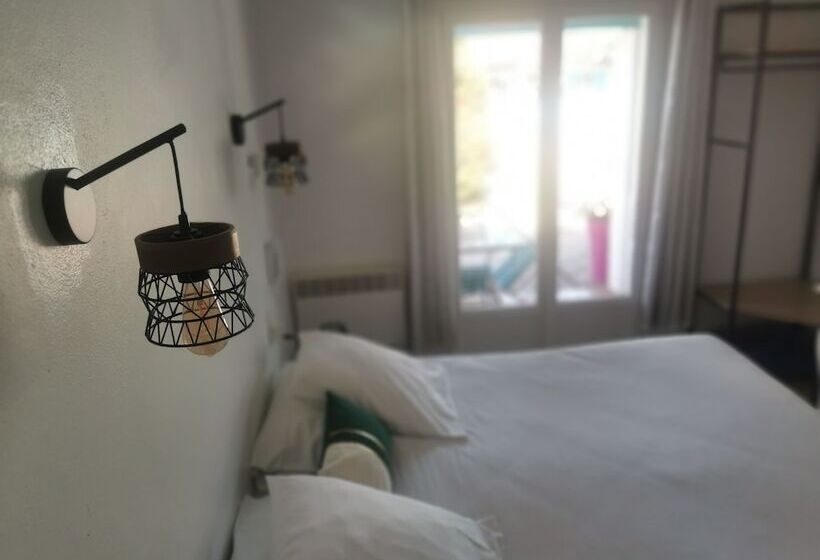 标准三人间, L Auberge Camarguaise