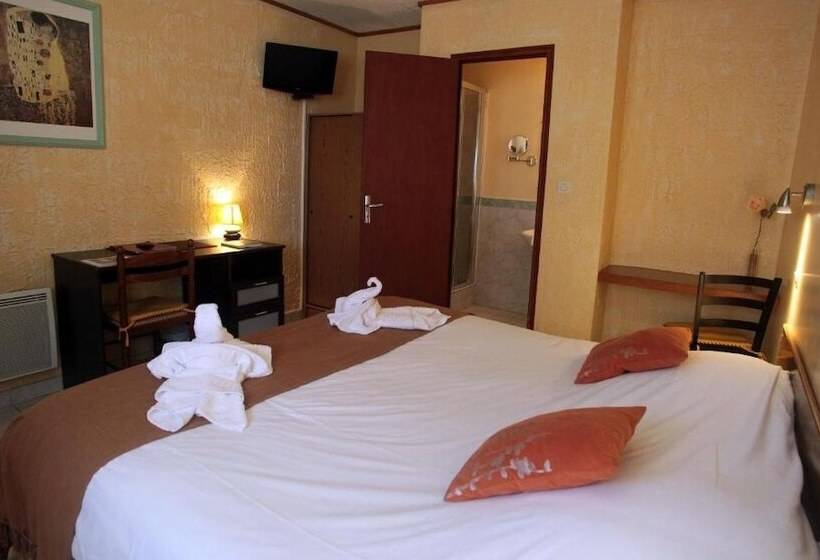 Номер Стандарт, Logis Hôtel Le Pressoir