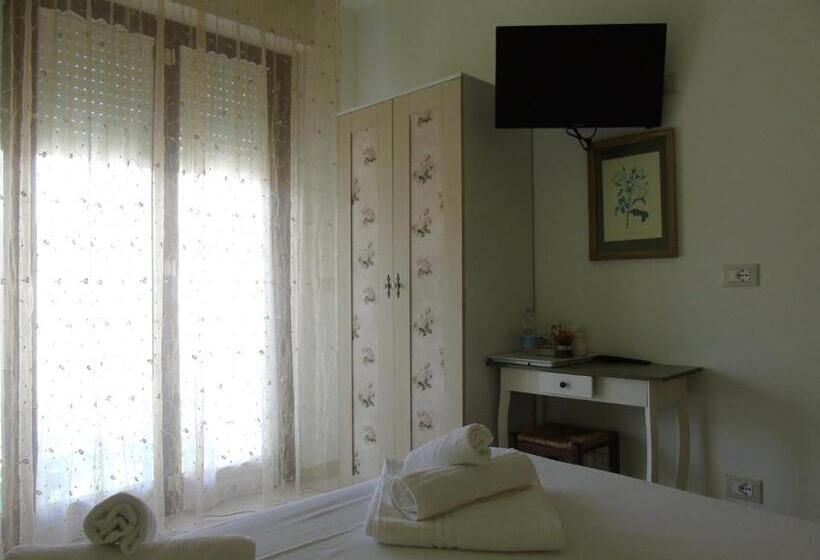 Номер Стандарт с Балконом, B&b Meraviglie D Abruzzo Montesilvano