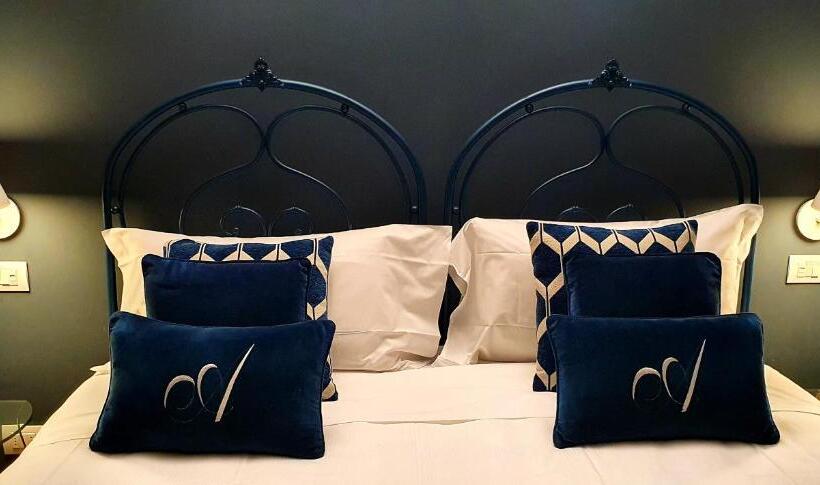 Номер Deluxe с Гидромассажем, L Americano Luxury Rooms