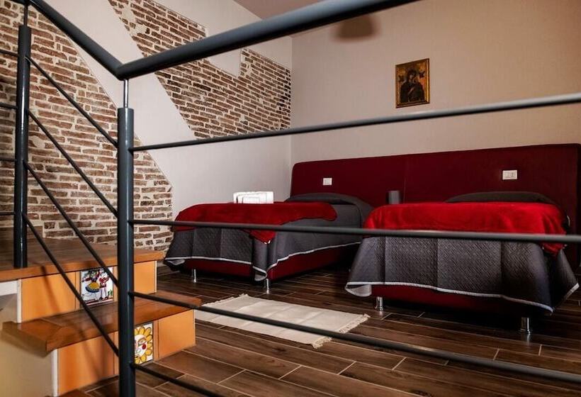 اتاق استاندارد با بالکن, Il Carro Comfortable Rooms