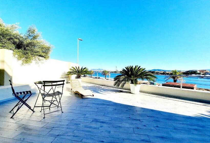 سوییت با چشم‌انداز دریا, La Promenade Rooms & Suites