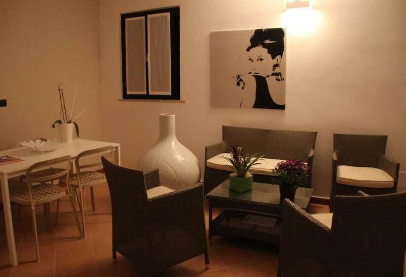 اتاق اکونومی, Bed And Breakfast Charming House