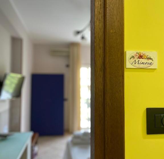 Номер Стандарт с Балконом, B&b Vistamare