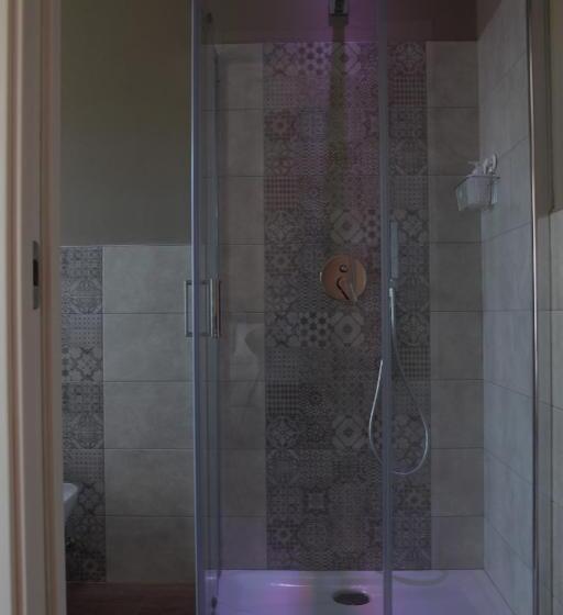 اتاق استاندارد, La Rosa Tra I Laghi B&b