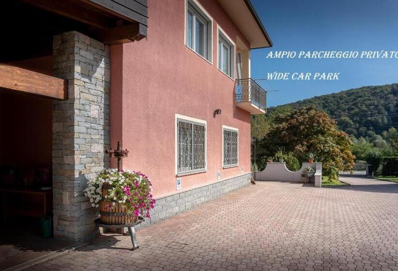 اتاق استاندارد, La Rosa Tra I Laghi B&b