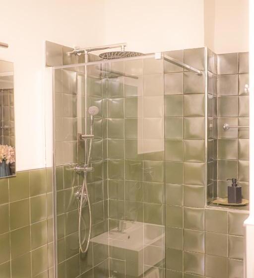 اتاق لوکس با بالکن, Il Verdi Home