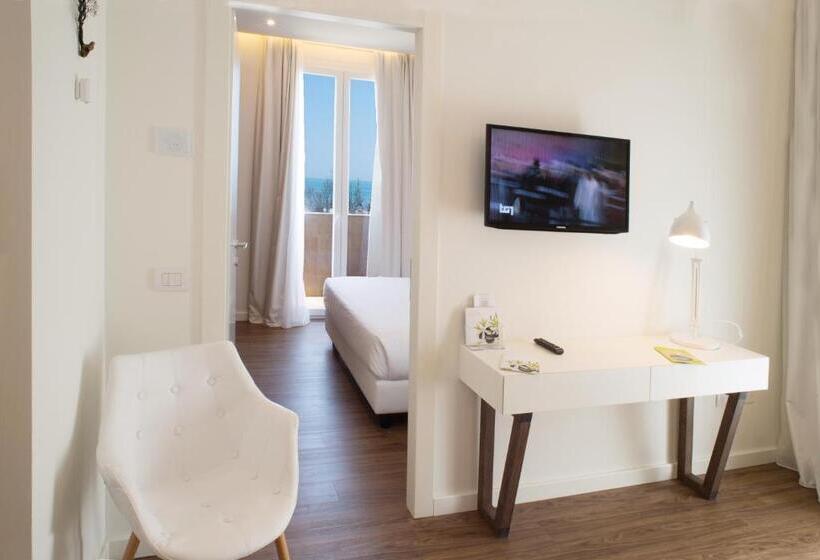 Люкс, Select Suites & Spa   Apartments