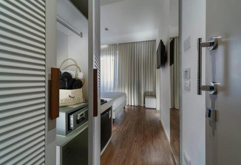 Номер Economy, Select Suites & Spa   Apartments