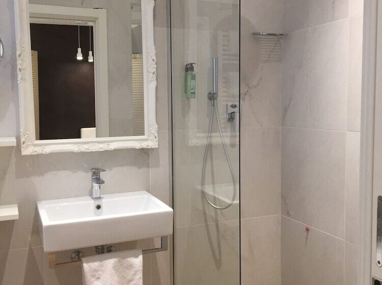 Люкс, Select Suites & Spa   Apartments