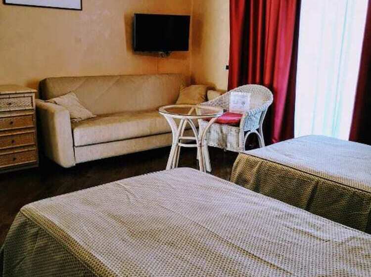 اتاق استاندارد سه نفره, Serravalle Golf