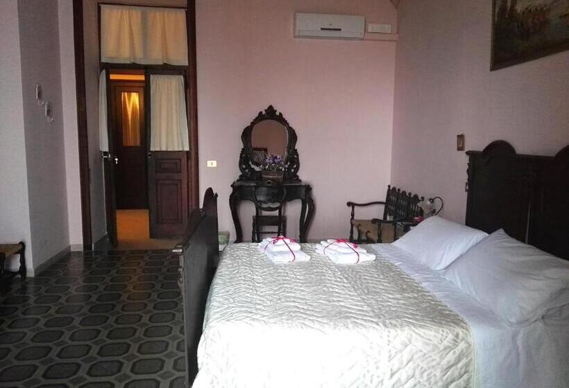 اتاق استاندارد با تخت بزرگ, Domus Cicerone