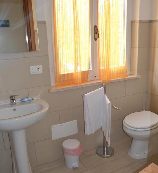غرفة قياسية, Camere I Monelli