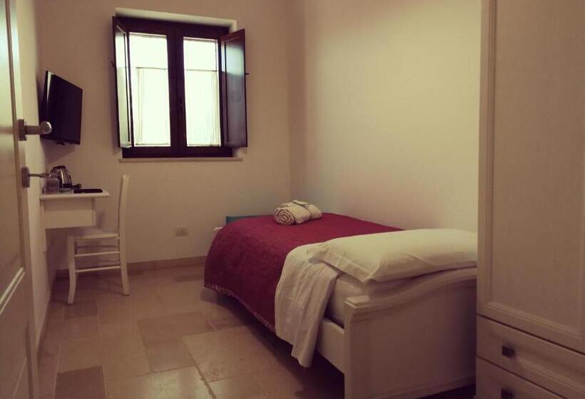 Junior Suite, Lunali