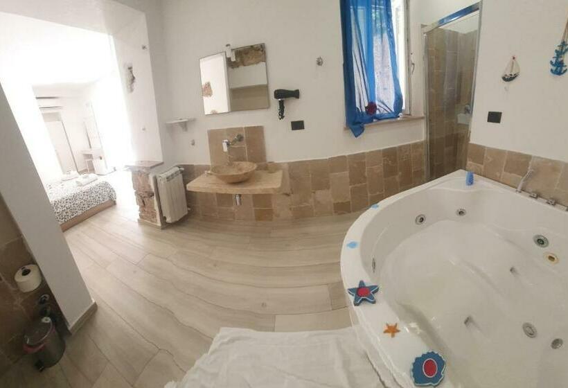 سوئیت با وان آب گرم, Il Daviduccio Suite