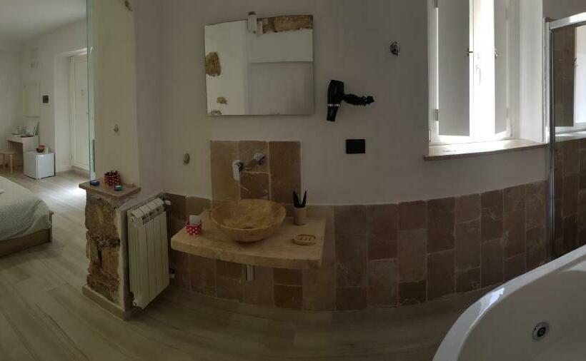 سوئیت با وان آب گرم, Il Daviduccio Suite