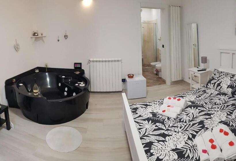 سوئیت جونیور با ماساژ آبی, Il Daviduccio Suite
