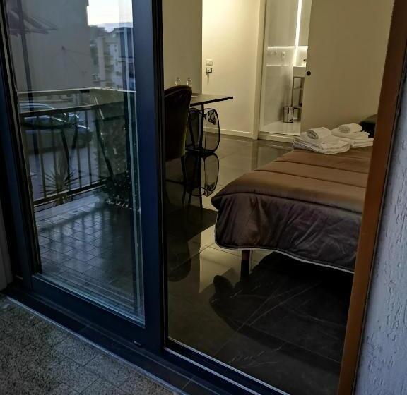 اتاق راحتی سه تخته, Inn Comfort