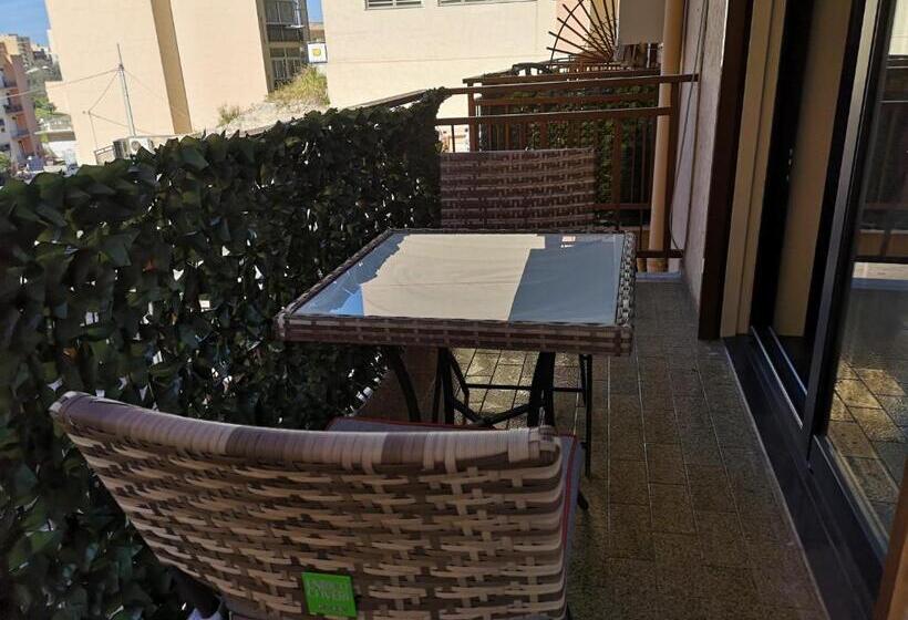 اتاق راحتی سه تخته, Inn Comfort