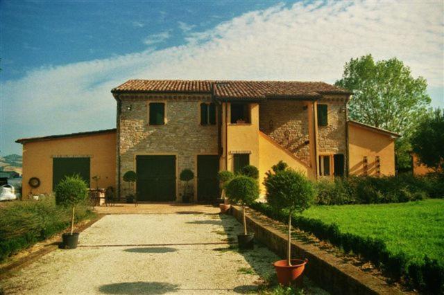 اتاق اکونومی, Country House Il Sassòne