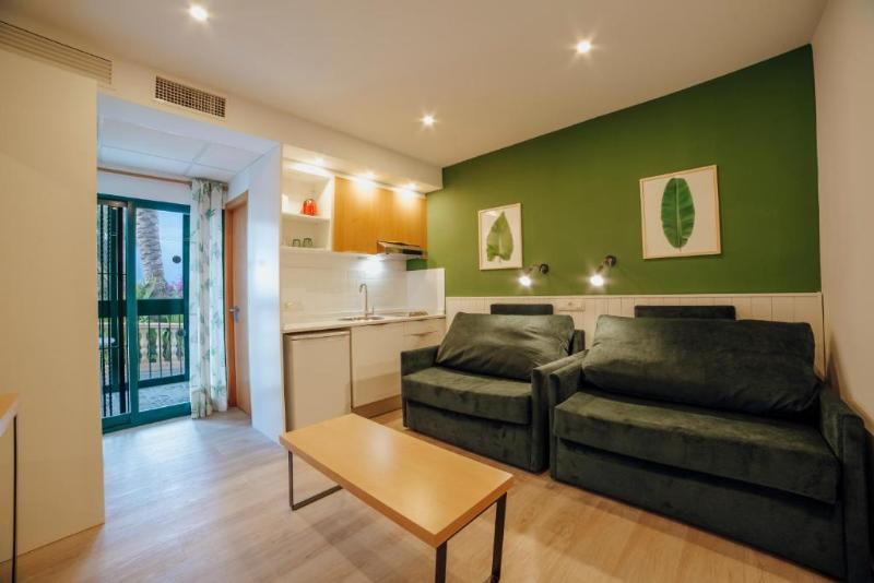 استودیوی استاندارد, Apartamentos Palm Court