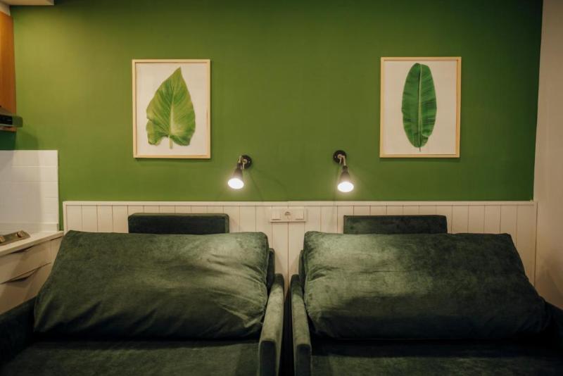 استودیوی استاندارد, Apartamentos Palm Court