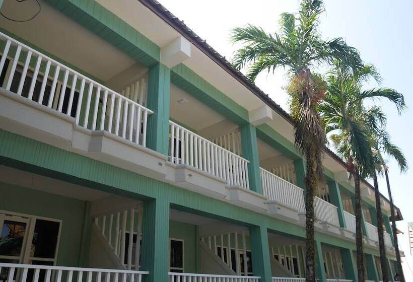 اتاق سوپریور سه تخته, Banpu Koh Chang Resort