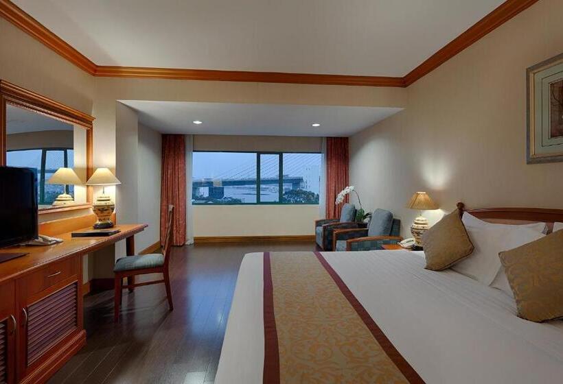 اتاق استاندارد با تخت بزرگ, Halong Plaza