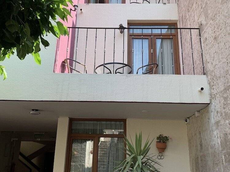 اتاق سوپریور, Los Tambos Colonial