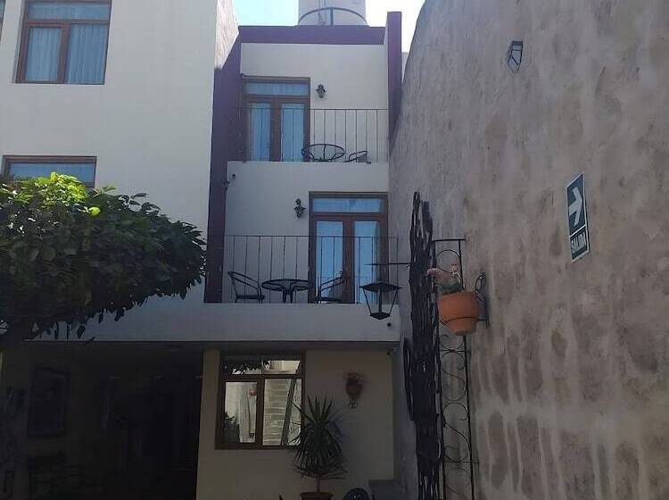 اتاق سوپریور, Los Tambos Colonial