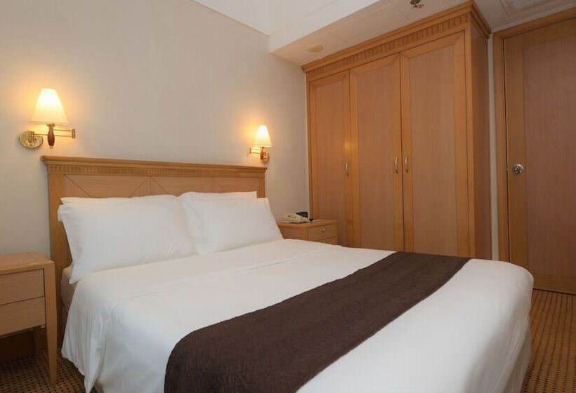 سوییت خانوادگی, Ramada Hong Kong Grand View