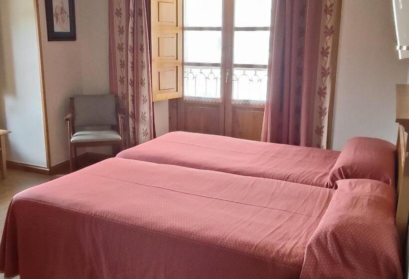 اتاق استاندارد یک نفره, San Roque