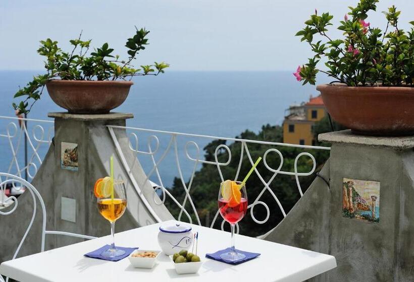 سوییت جونیور با چشم‌انداز دریا, Villa Guarracino Amalfi