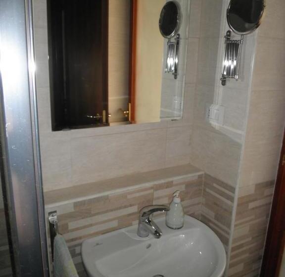 Standard room with outdoor bath, Don Milani