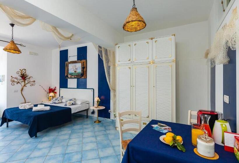 Triple Room Sea View, Residenza Gennaro