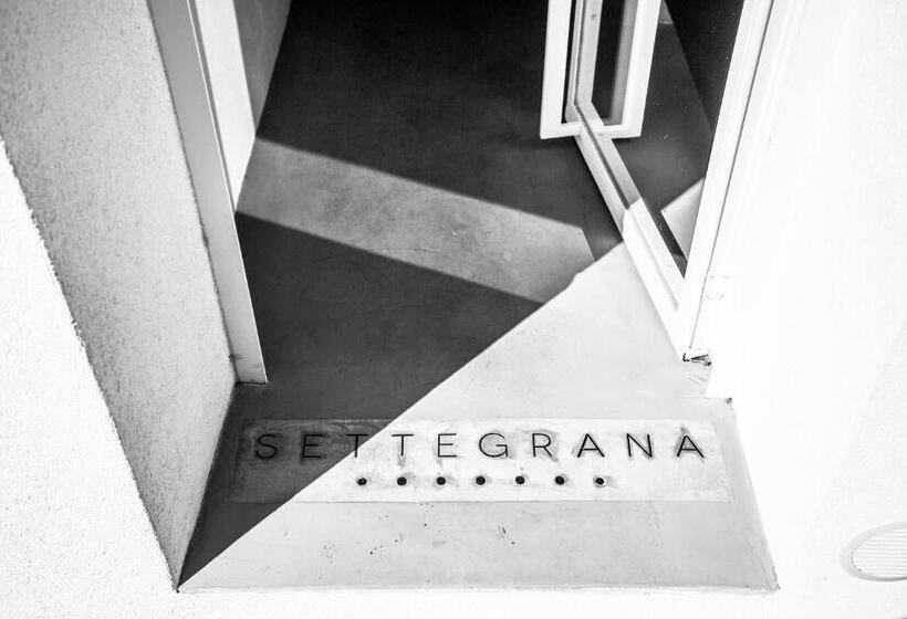 اتاق استاندارد چهارنفره با بالکن, Settegrana