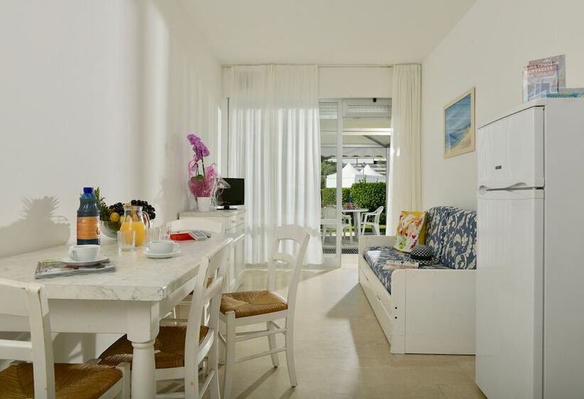 Апартаменты 1 Спальня Нижний Этаж, Isaresidence Holiday Resort