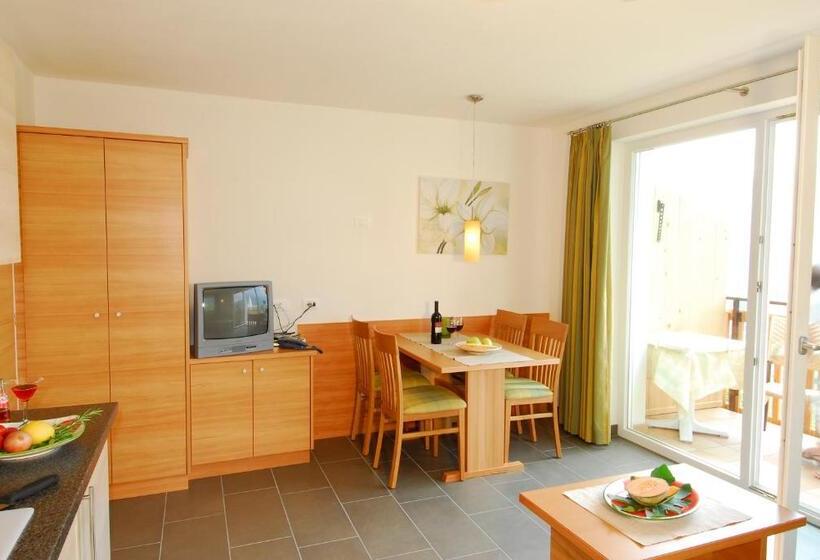 Апартаменты 1 Спальня с Балконом, Appartements Schmied Hans